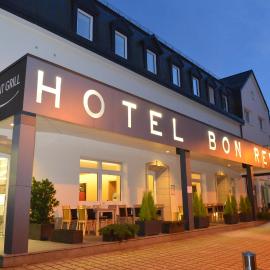 Hotel Bon Repos，位于Scheidgen的酒店