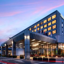 Hilton Clark Sun Valley Resort，位于克拉克的酒店