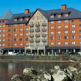 Radisson Hotel Puerto Varas，位于巴拉斯港的酒店