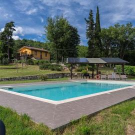 Piccolo Ulivo Ranch villa with panoramic pool，位于苏比亚诺的酒店