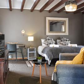 Biggy Best Boutique Hotel & Self Catering Cottages，位于霍维克的酒店