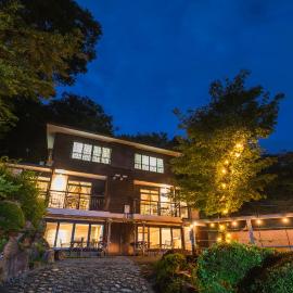 SPRINGS VILLAGE HAKONE Glamping Resort，位于箱根的酒店