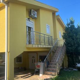 SNG Apartmani，位于Brca的酒店