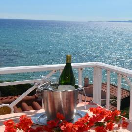 Brati II Beach Hotel，位于阿尔库季岛的酒店