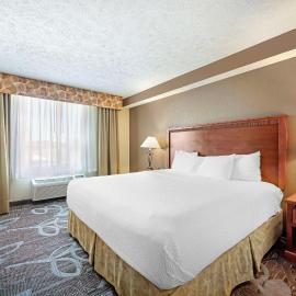 Best Western Plus Mid Nebraska Inn & Suites，位于科尔尼的酒店