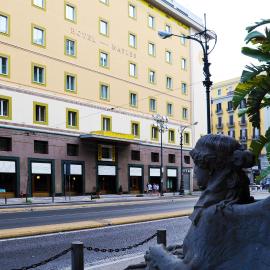 Hotel Naples，位于那不勒斯的酒店