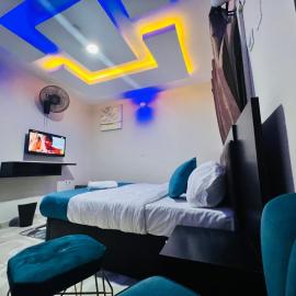 New Heights Castle Hotels，位于Odo Mola的酒店