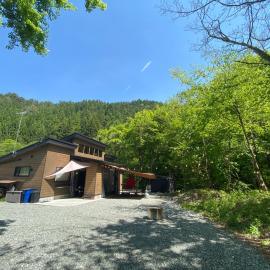 SNUG CAMP HOUSE，位于Okubo的酒店