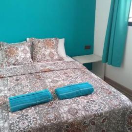 Habitación matrimonial con baño，位于Archidona的酒店