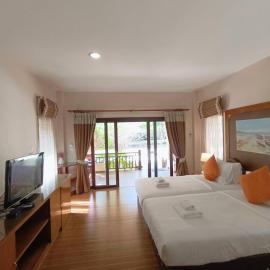 Chaithalay Khanom Resort，位于Ban Phang Phrao的酒店