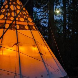 Sky Spirit -Luxury Glamping Tipi - Sleeps 2，位于O'Brien的酒店