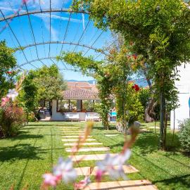 Hotel Ristorante S'Astore，位于Benetutti的酒店