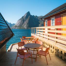 Reinefjorden Sjøhus，位于雷讷的酒店