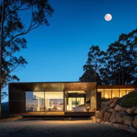 Mountain Top Snug, Studio Itas，位于Snug的酒店