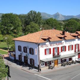 Hotel Mendy，位于Saint-Jean-le-Vieux的酒店