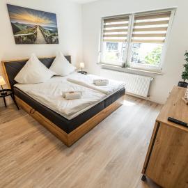 EifelComfort modernes Apartment in zentraler Lage，位于普吕姆的酒店