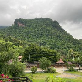 DOI LUANG SCENE，位于Ban Tham的酒店