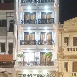 Quang Minh Hotel，位于多森的酒店
