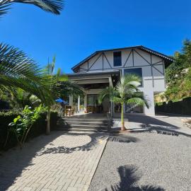 Pousada & Hospedagem Estação，位于多明戈斯马丁斯的酒店