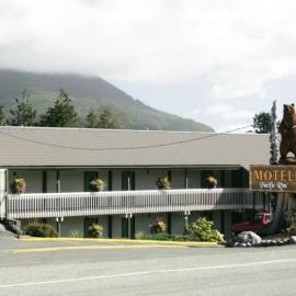 Pacific Rim Motel，位于尤克卢利特的酒店