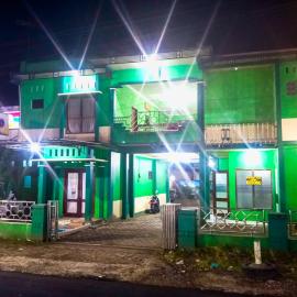 Puspa Tiara Syar'i Guci Mitra RedDoorz，位于Tuwel的酒店