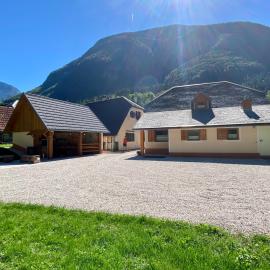 FAMILY HOUSE Pri Kovaču，位于索卡的酒店