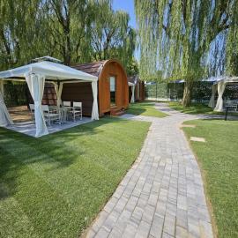 Vicolungo Glamour Lodge & SPA - Free SPA Hot Tub e Sauna，位于维科伦戈的酒店