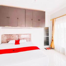 RedDoorz Syariah at GCL Bukittinggi，位于武吉丁宜的酒店
