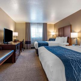 Comfort Inn & Suites Ukiah Mendocino County，位于尤奇亚的酒店