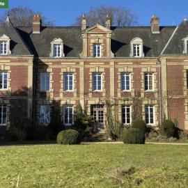 Chateau Loyd & Spa Normandie Pays de Caux,位于Veauville-les-Baons的酒店
