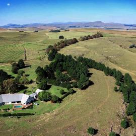 Fondeling Farmhouse Underberg，位于安德伯格的酒店