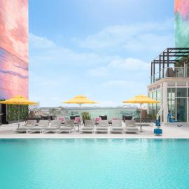 SpringHill Suites by Marriott Clearwater Beach，位于克利尔沃特的酒店