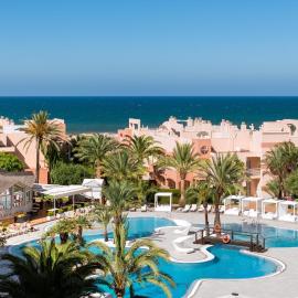 Oliva Nova Beach & Golf Hotel，位于奥利瓦的酒店