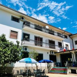 Hotel Paradiso，位于切拉诺的酒店