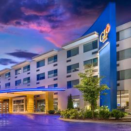GLo Hotel Asheville-Blue Ridge Parkway，位于阿什维尔的酒店