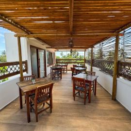 Milos Hotel Icaraizinho,位于伊卡莱的酒店