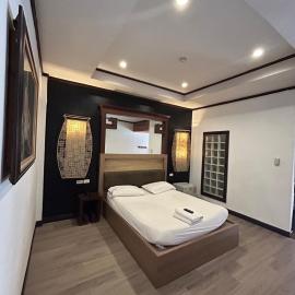 Topinn Hotel,位于Ban Lat Krachaeng的酒店