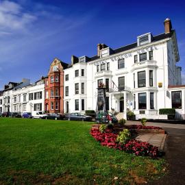 Royal Beacon Hotel，位于埃克斯茅斯的酒店