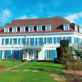 Chateau De Montreuil，位于蒙特勒伊的酒店