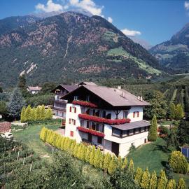 Pföstlhof，位于帕尔奇内斯的酒店