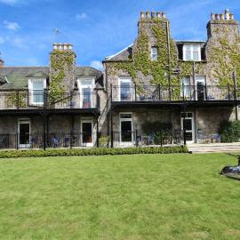 Loch Kinord Hotel，位于丁内特的酒店