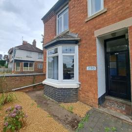 Huge 4 bed in the heart of Kettering，位于凯特林的酒店