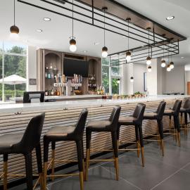 Delta Hotels by Marriott Colonial Heights,位于科洛尼尔海茨的酒店