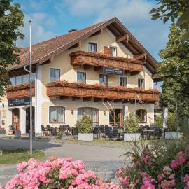 Gasthof Gruber，位于Fridolfing的酒店
