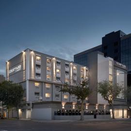 Courtyard by Marriott Regina Downtown，位于里贾纳的酒店