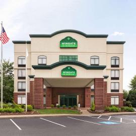 Wingate by Wyndham Louisville East，位于路易斯威尔的酒店