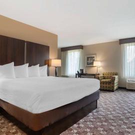 Best Western Plus Oak Mountain Inn，位于佩勒姆的酒店