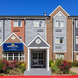 Microtel Inn by Wyndham Raleigh-Durham Airport，位于莫里斯维尔的酒店