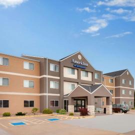 AmericInn by Wyndham Hudson，位于哈德森的酒店