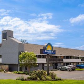 Days Inn by Wyndham Columbus Worthington，位于哥伦布的酒店